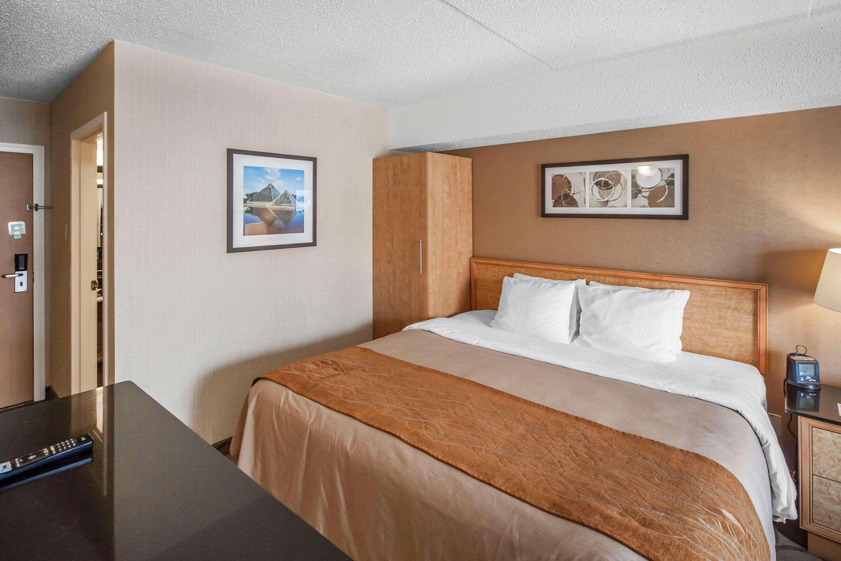Comfort Inn West Едмънтън Екстериор снимка
